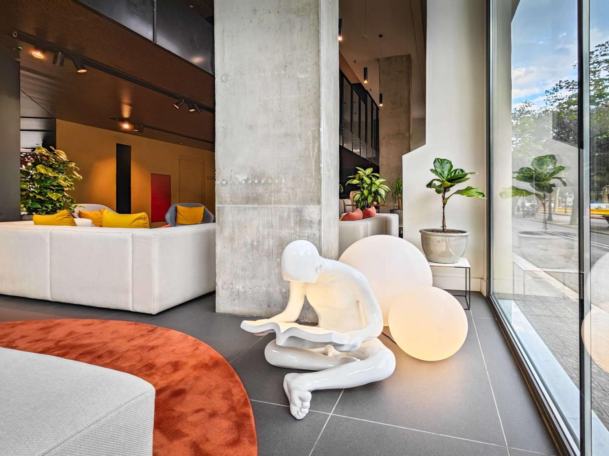 Occidental Diagonal 414 — Fotky 3